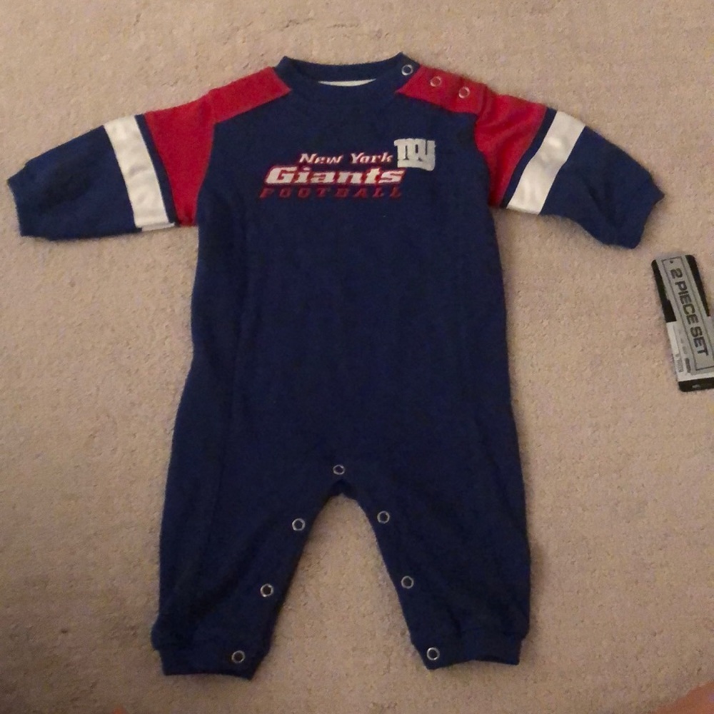 NWT 3-6 month NY Giants Baby Outfit